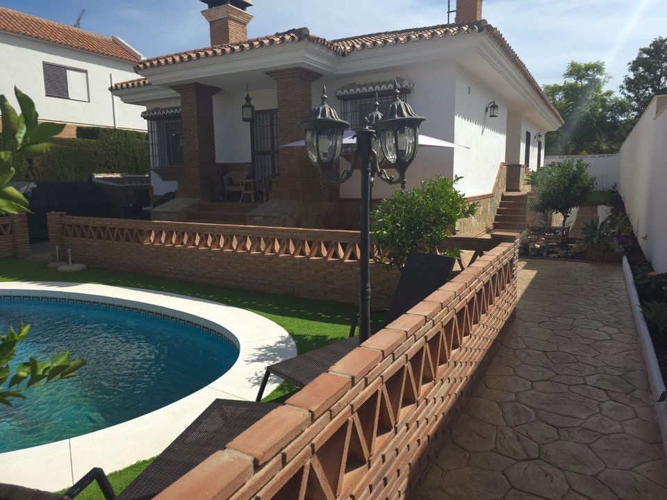 Villa i Malaga city, Malaga - foto 1