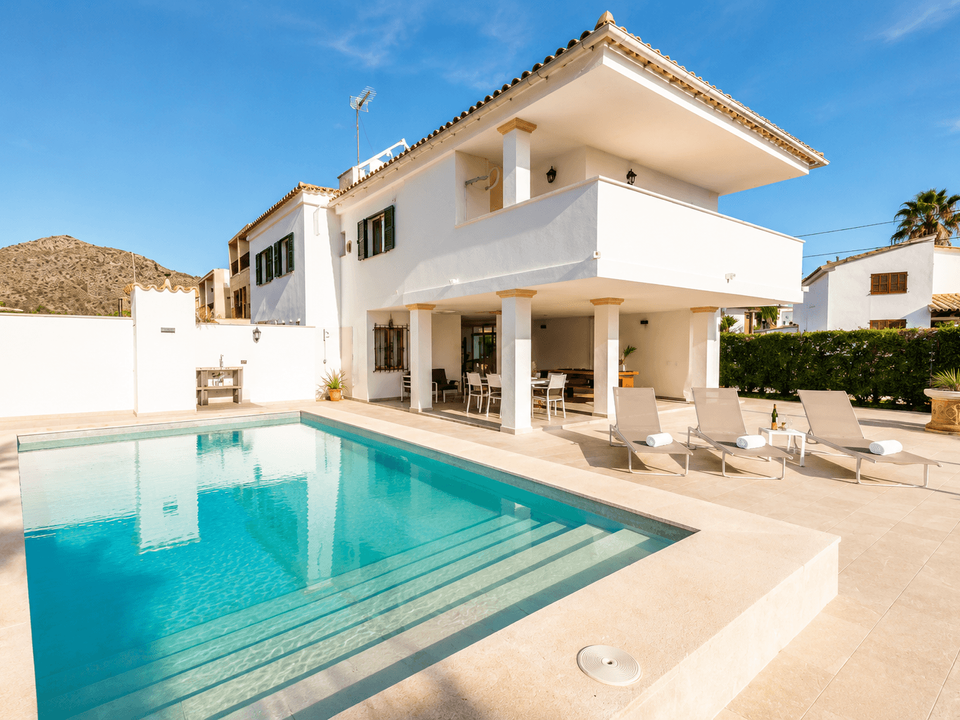 Villa i Port De Pollenca, Mallorca - bilde 1