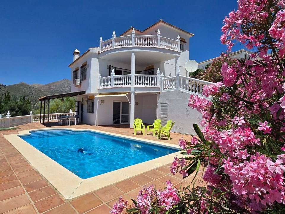 Villa i Alcaucin, Malaga - bilde 1