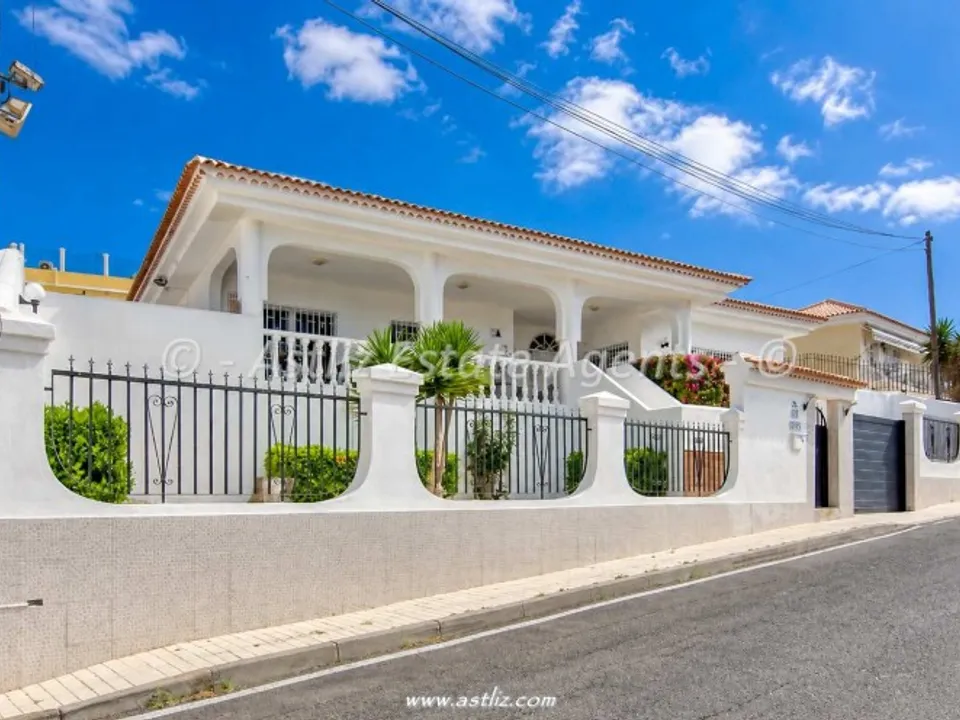 Villa i La Florida, Tenerife - foto 1