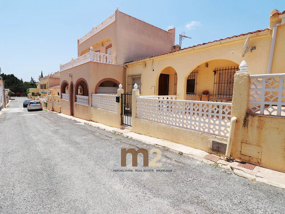 Bungalow in La Marina, Alicante - foto 1