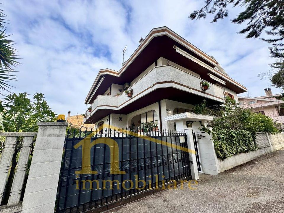 Haus in Montesilvano Marina, Pescara - Foto 1
