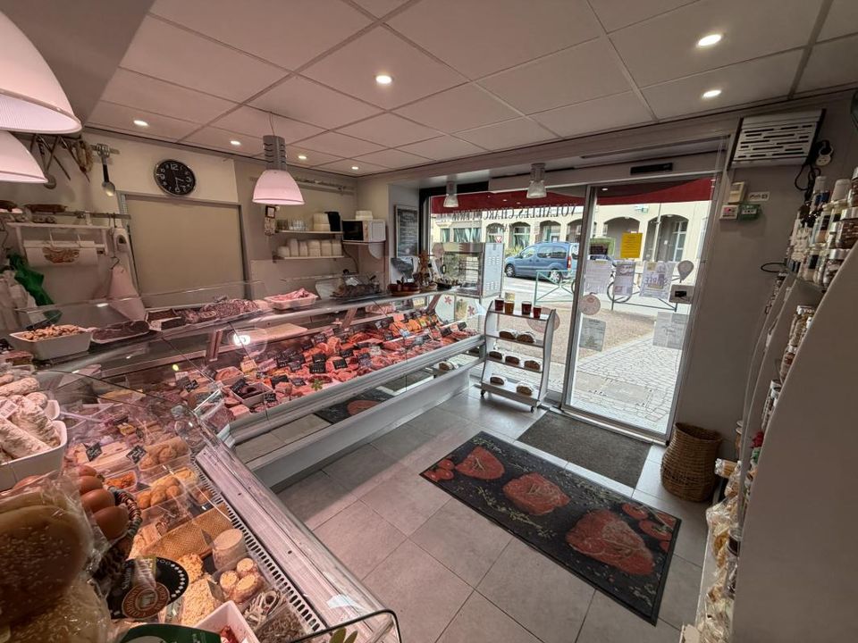 L'establiment comercial a Aigueperse, Puy-de-Dome - foto 1