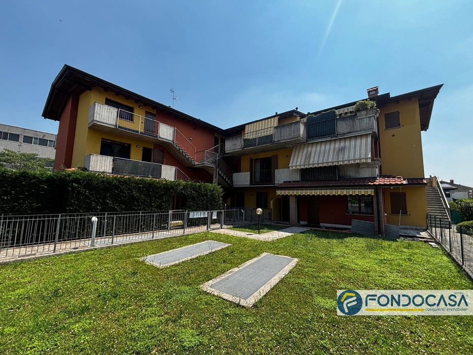 Lejlighed i Carobbio Degli Angeli, Bergamo - foto 1