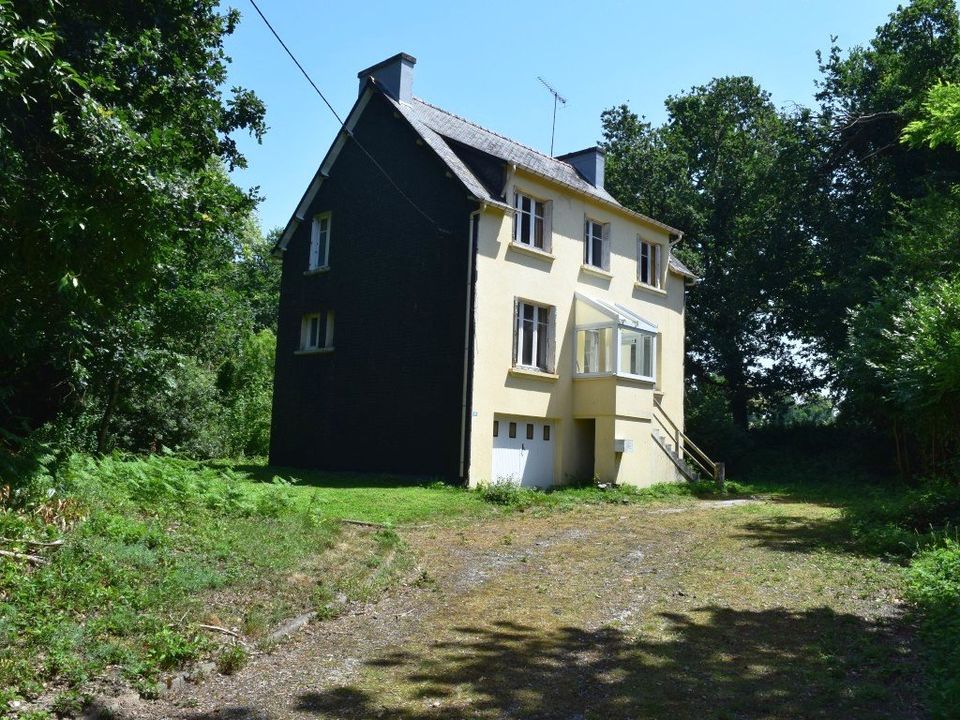 Villa i Mael-Carhaix, Cotes-d'Armor - bilde 1