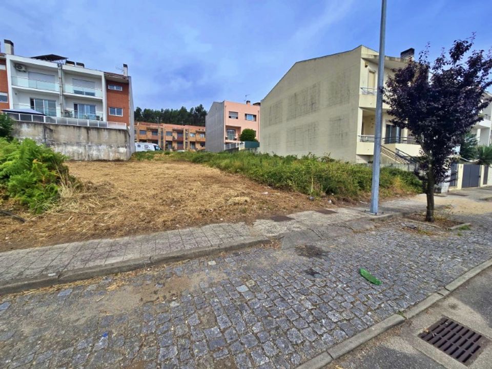 Helårsgrund i Trofa, Porto - foto 1