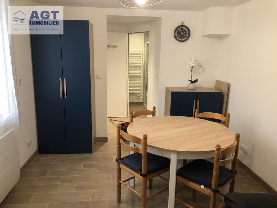 Apartment in Beauvais, Oise - photo 2