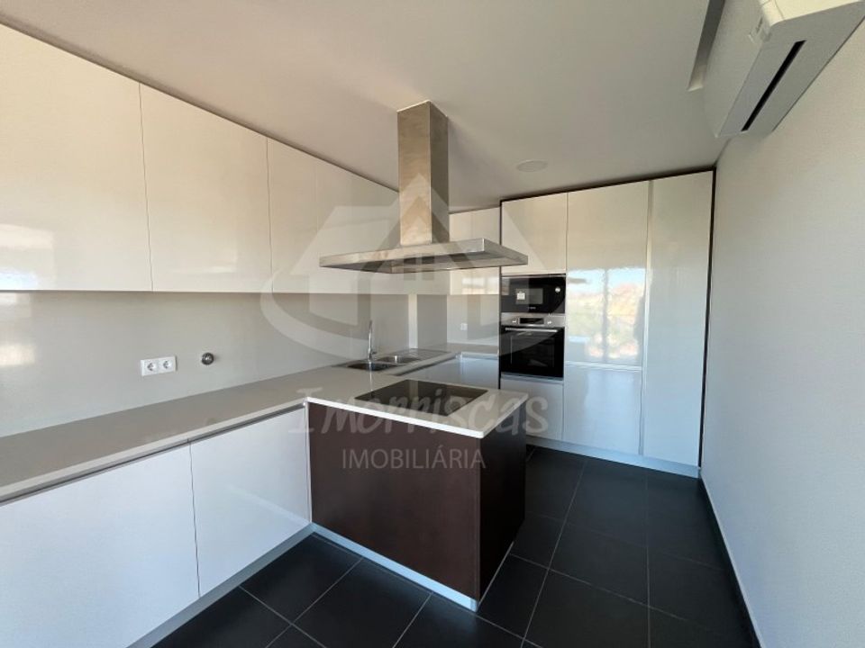 Apartment in Odivelas, Lisbon - photo 2