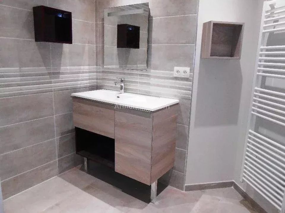 Apartment in Martigues, Bouches-du-Rhone - photo 3