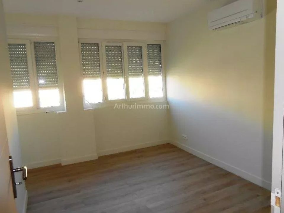 Apartment in Martigues, Bouches-du-Rhone - photo 4