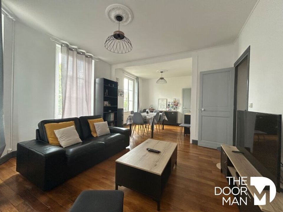 Apartment in Bourges, Cher - photo 3