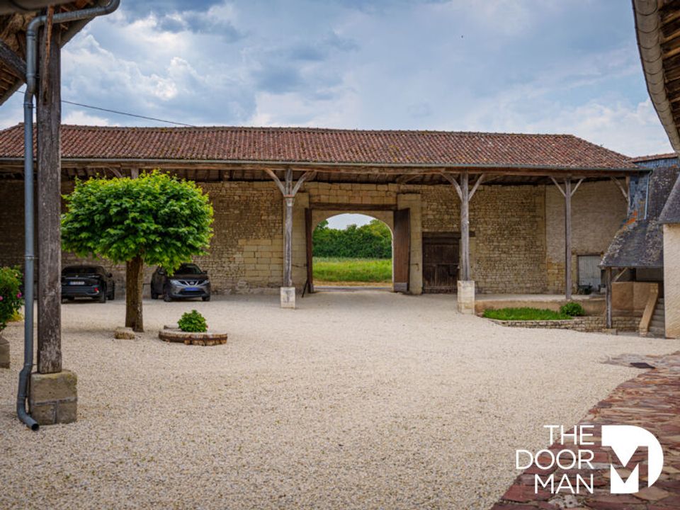 Villa em Les Trois-Moutiers, Vienne - foto 3