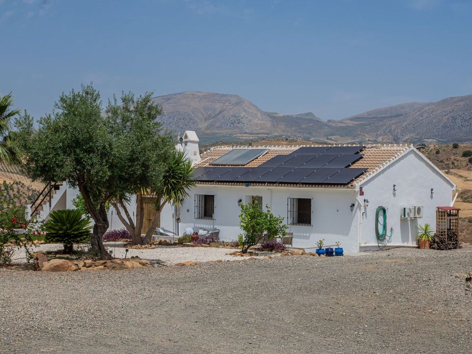 Villa en Alora, Malaga - foto 1