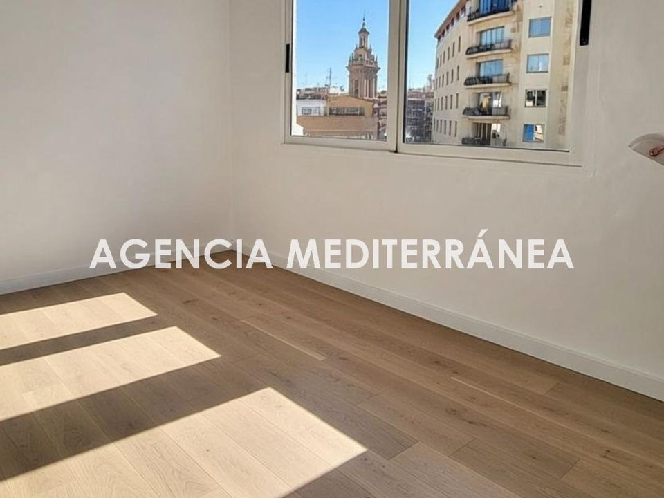 Erhvervsejendom i Valencia, Valencia - foto 1