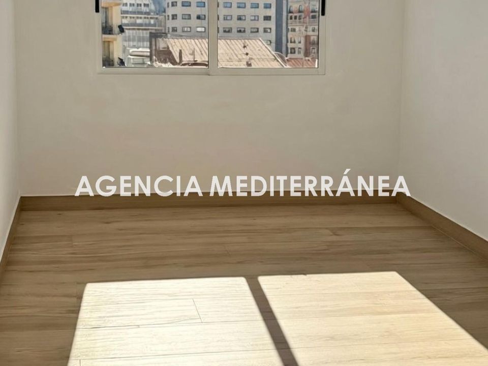 Erhvervsejendom i Valencia, Valencia - foto 3