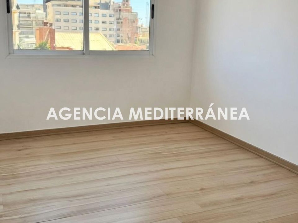 Erhvervsejendom i Valencia, Valencia - foto 1