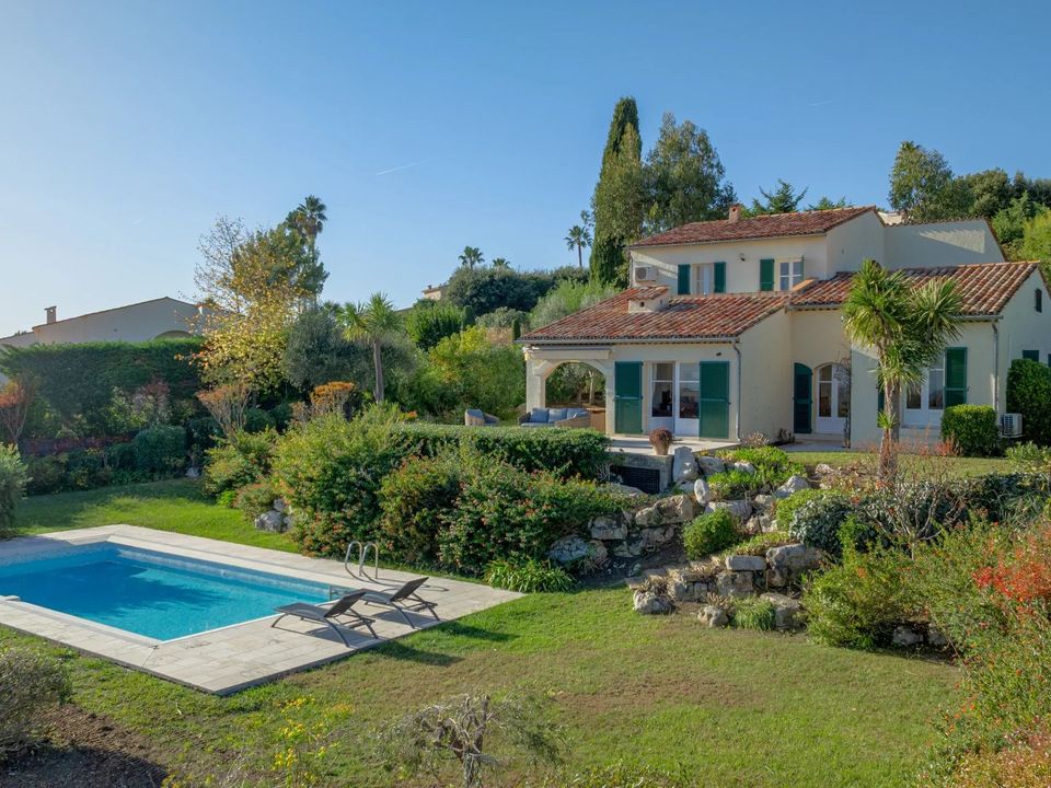 Villa a Valbonne, Alpes-Maritimes - foto 1