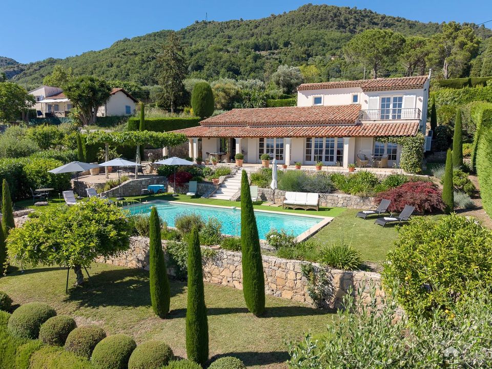 Villa in Vence, Alpes-Maritimes - foto 1