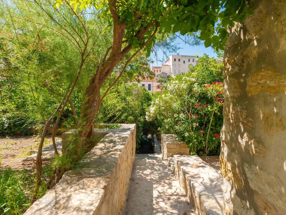Villa in Marseille, Bouches-du-Rhone - foto 3
