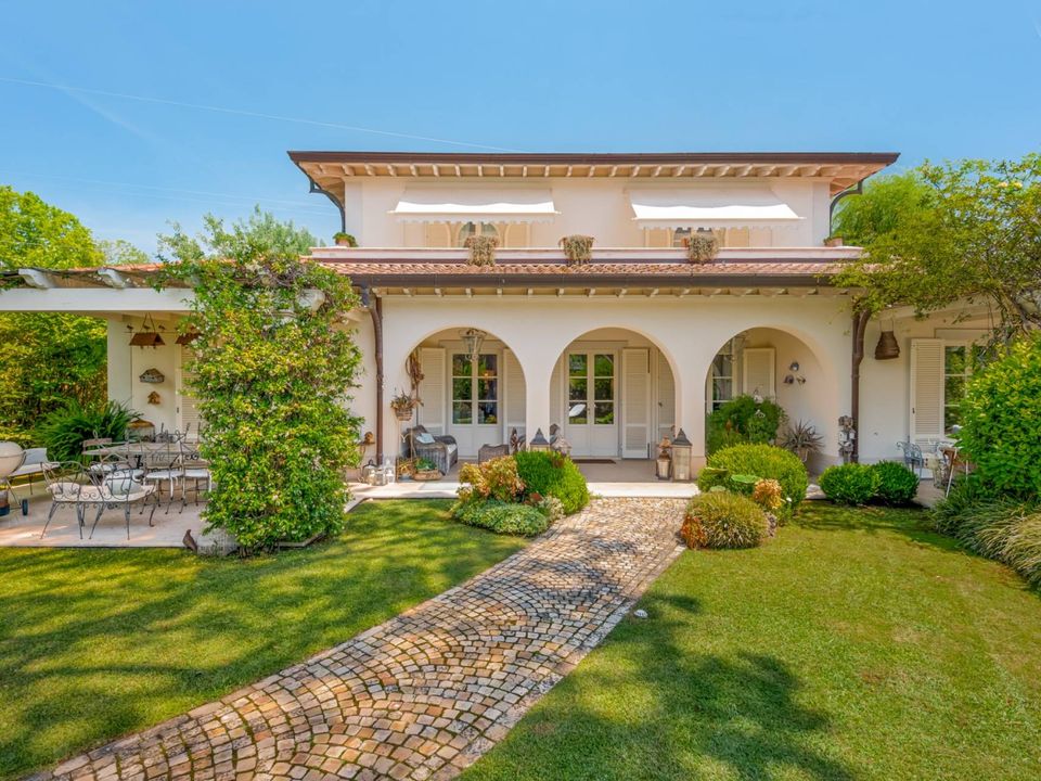 Villa i Forte dei Marmi, Lucca - bilde 1