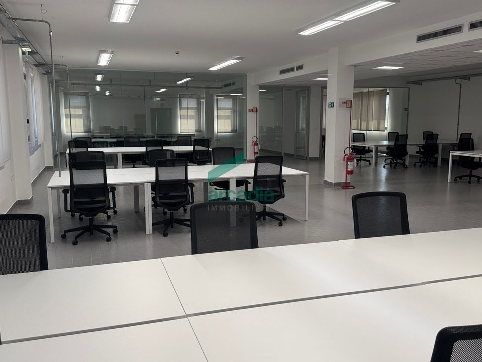 L'establiment comercial a Bari, Bari - foto 4