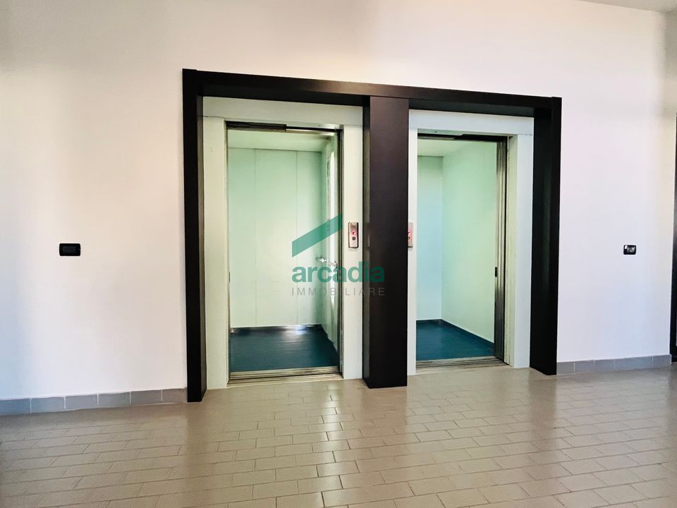 Propriedade comercial em Bari, Bari - foto 3