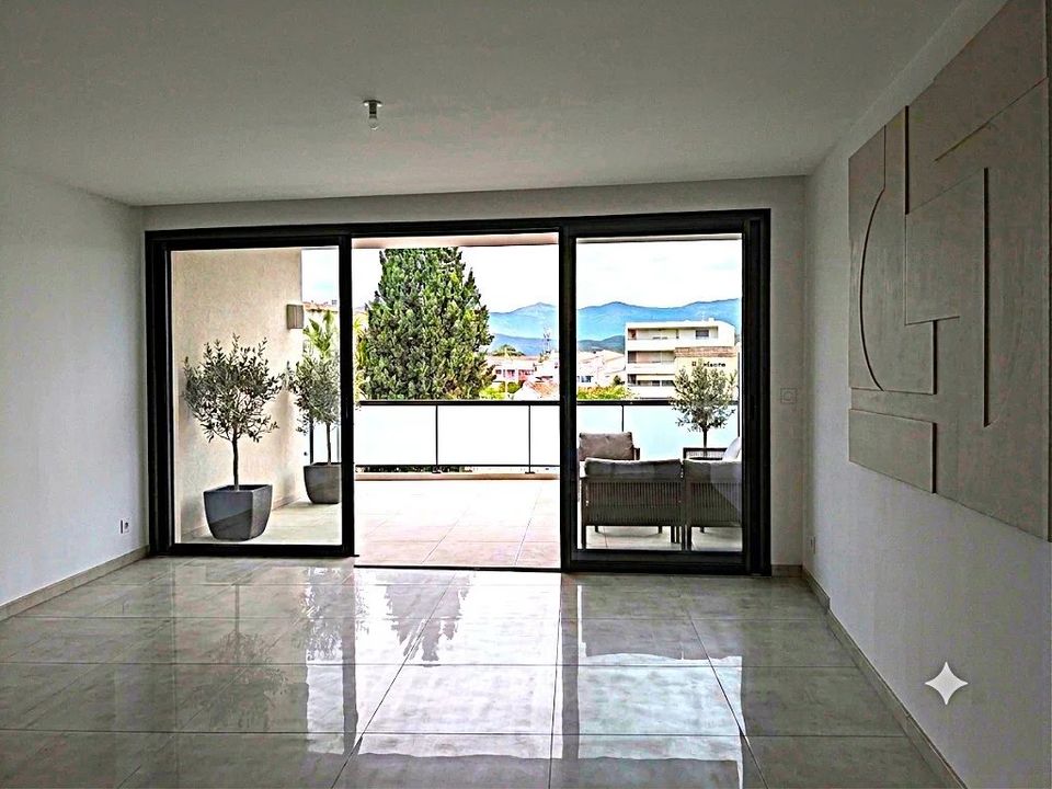 Lejlighed i La Ciotat, Bouches-du-Rhone - foto 1