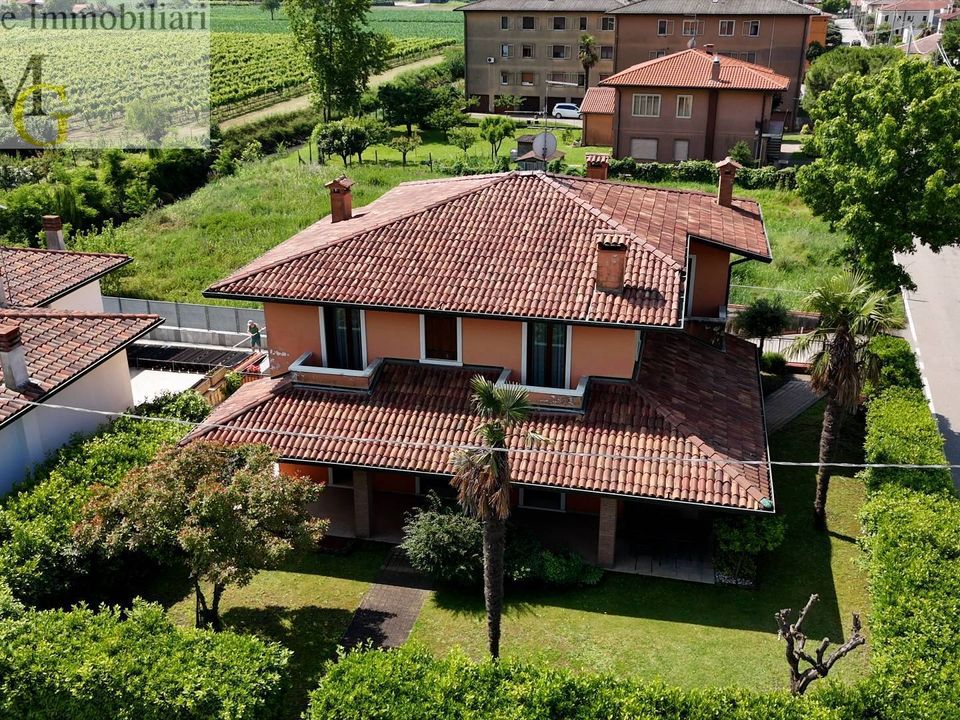 Villa in Lonigo, Vicenza - foto 1
