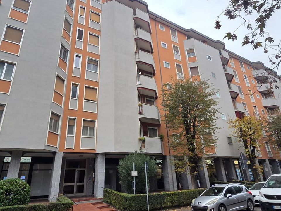 Commercial property in Opera, Milan - photo 2