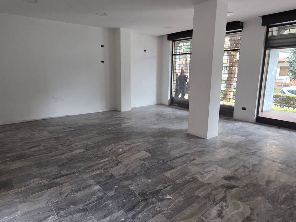 Commercial property in Opera, Milan - photo 5