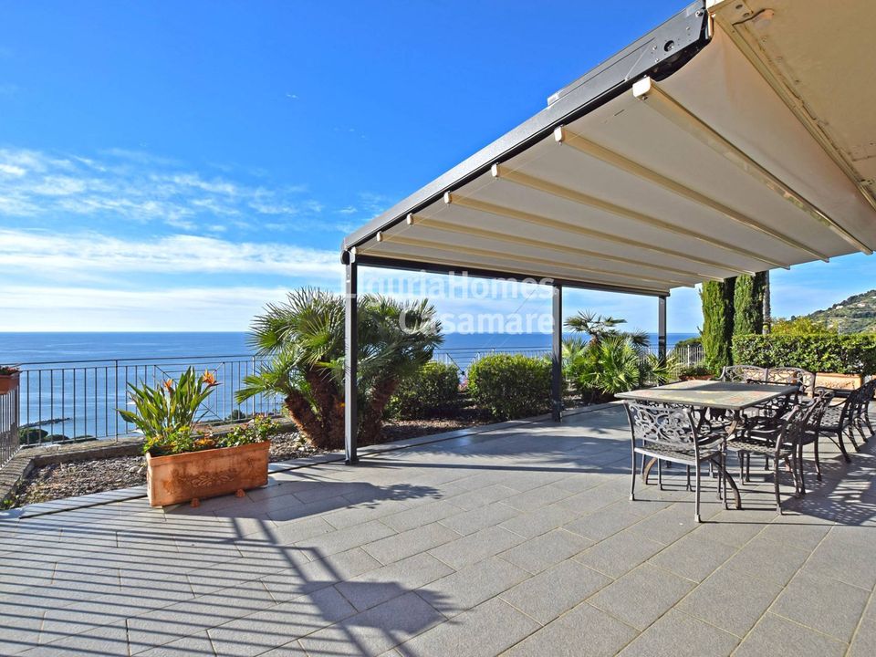 Villa i Ospedaletti, Imperia - foto 1