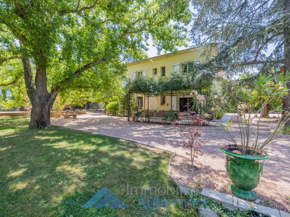 Villa i Aix-en-Provence, Bouches-du-Rhone - foto 1