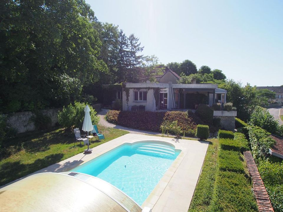 Villa i Saint-Julien, Cote-d'Or - foto 1