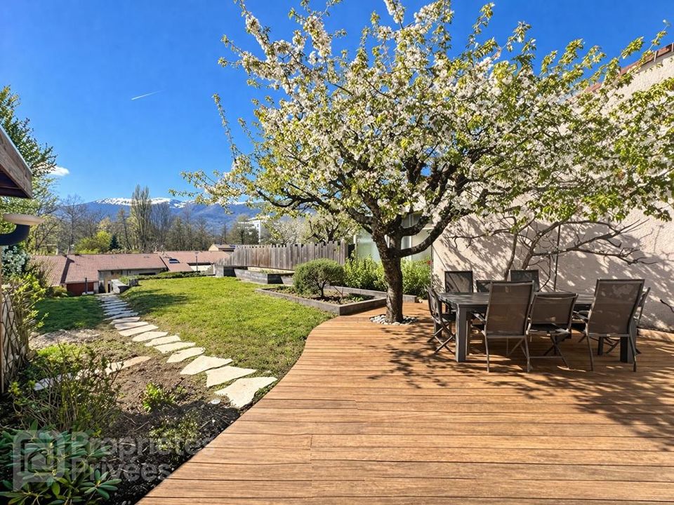 Villa i Saint-Genis-Pouilly, Ain - bilde 1
