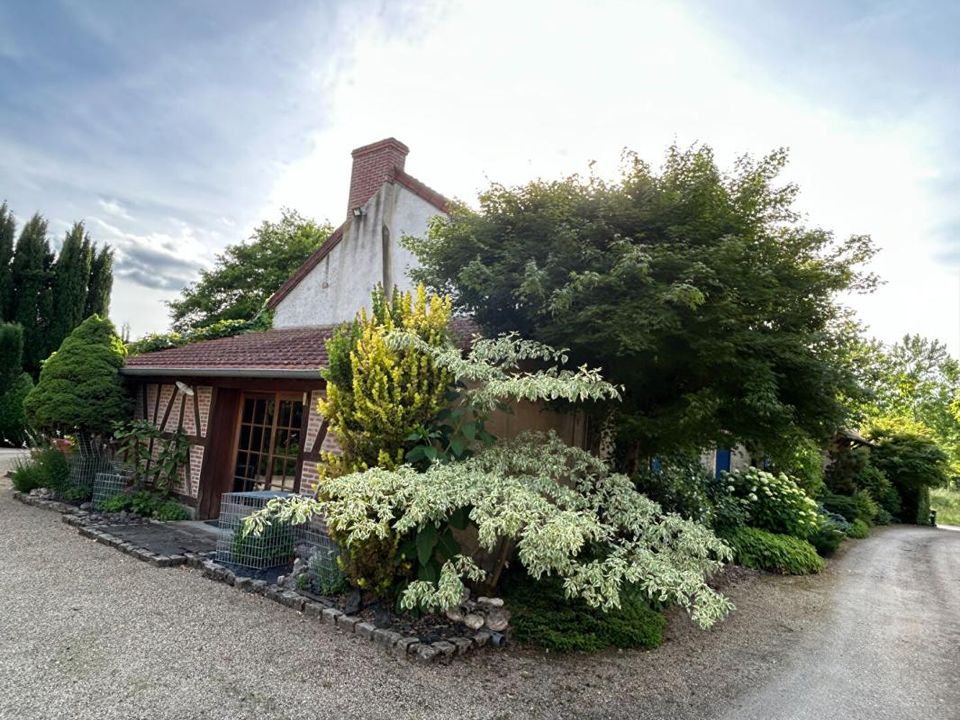 Villa en Saint-Marcel, Saone-et-Loire - foto 1
