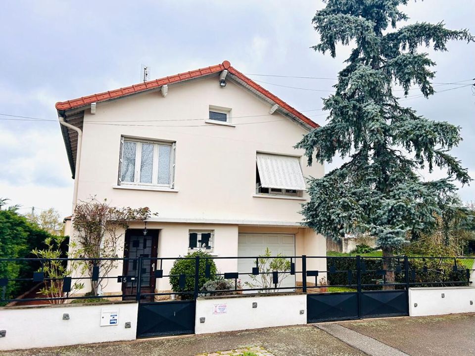 Villa en Roanne, Loire - foto 1