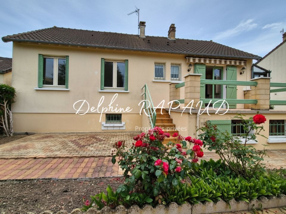 Villa en Nogent-le-Rotrou, Eure-et-Loir - foto 1