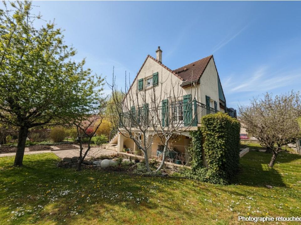 Villa en Chevigny-Saint-Sauveur, Cote-d'Or - foto 1