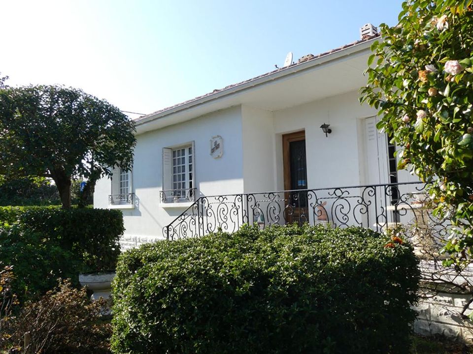 Villa en Biganos, Gironde - foto 1