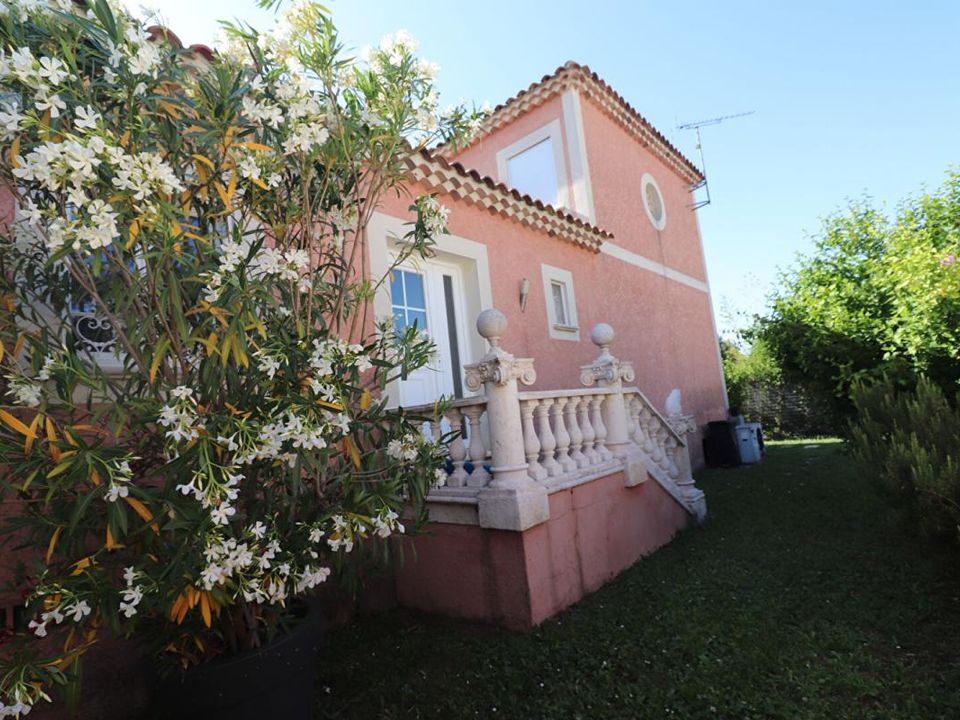 Villa i Arles, Bouches-du-Rhone - foto 1