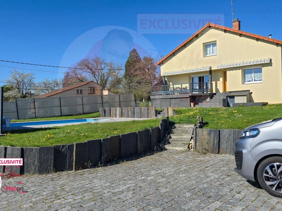 Villa en Issoire, Puy-de-Dome - foto 1