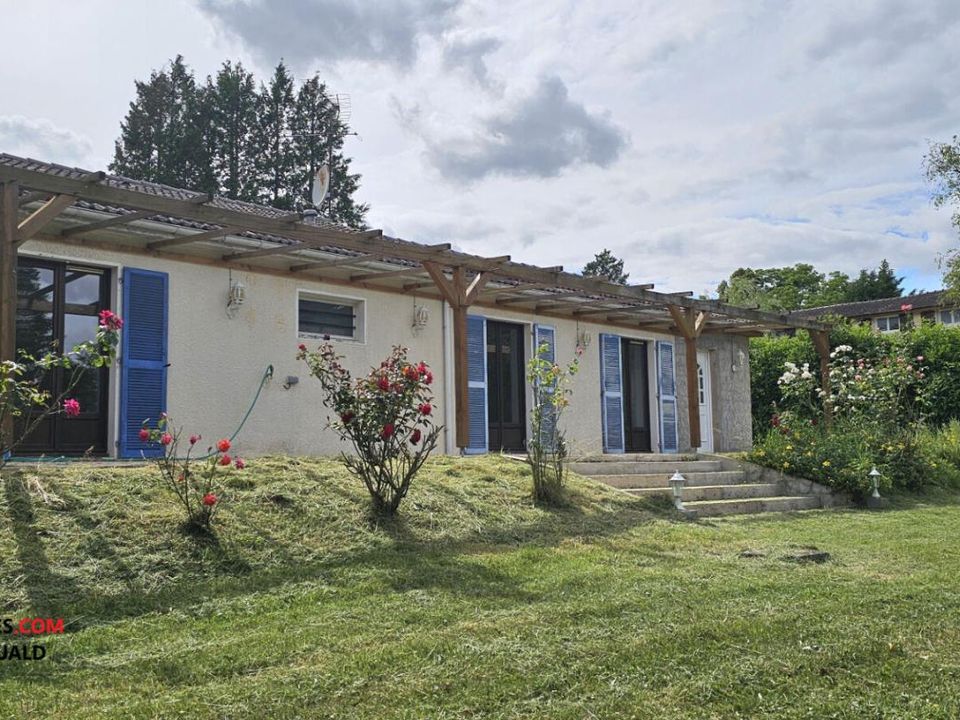 Villa i Charny-Oree-de-Puisaye, Yonne - bilde 1