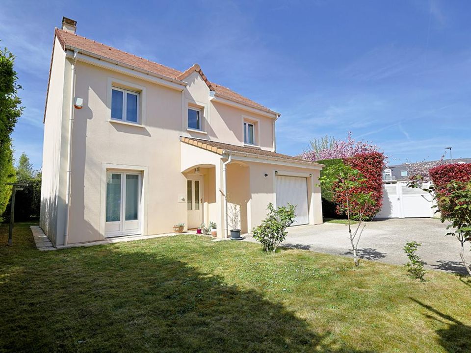 Villa en Brie-Comte-Robert, Seine-et-Marne - foto 1