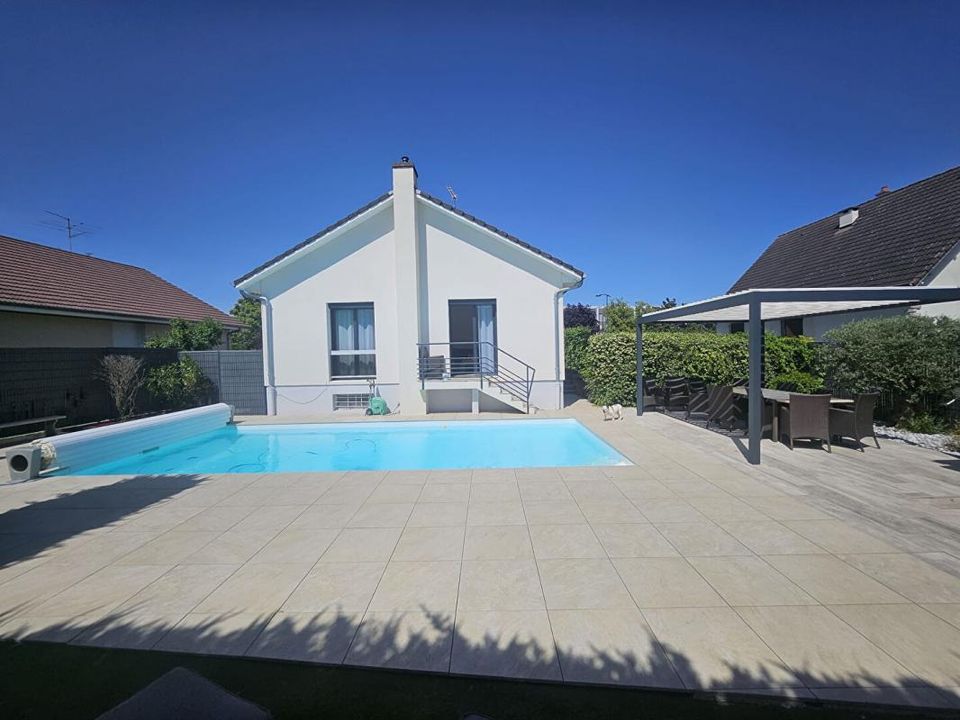 Villa en Longvic, Cote-d'Or - foto 1