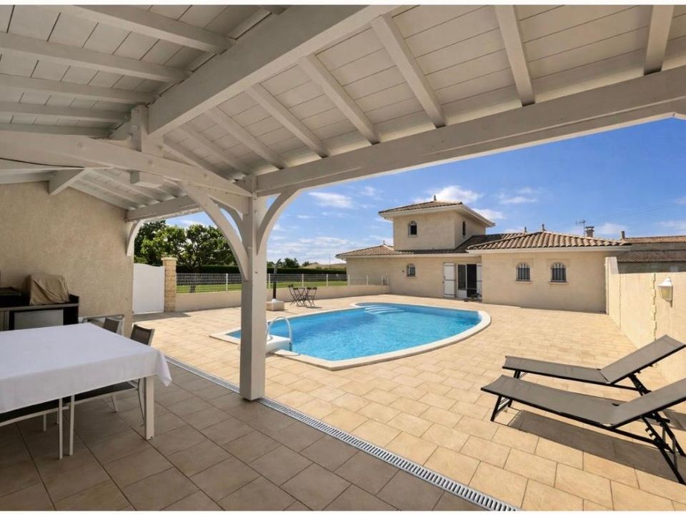 Villa in Lansac, Gironde - foto 2