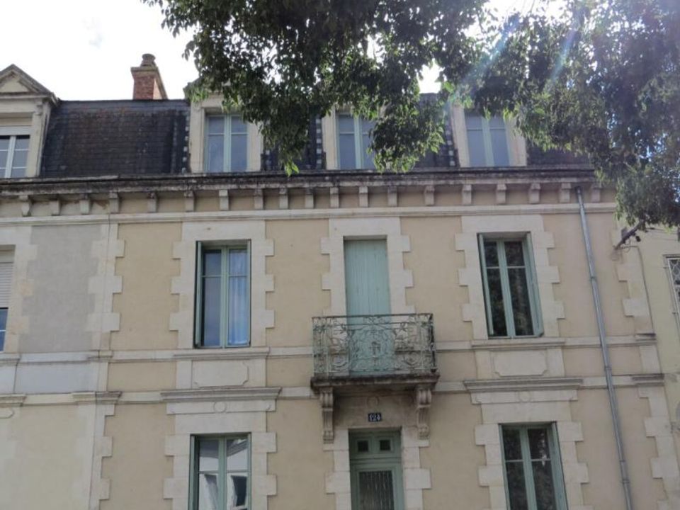 Villa i Fontenay-le-Comte, Vendee - bilde 1