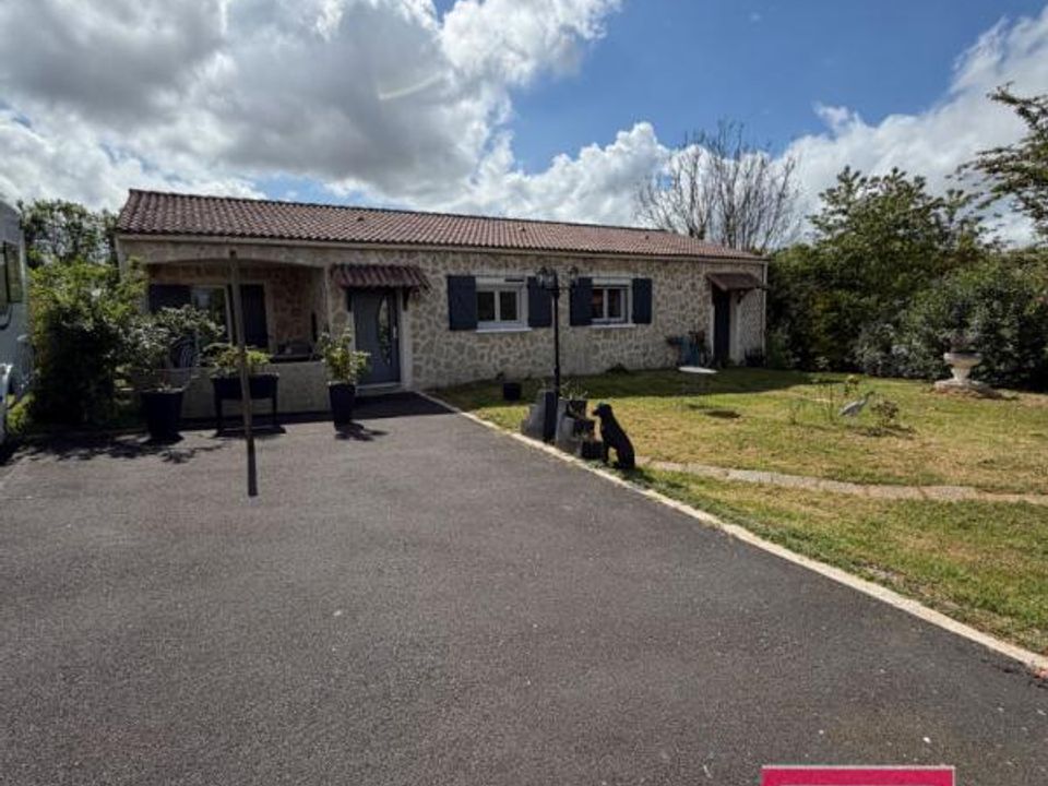 Villa i Saint-Aubin-la-Plaine, Vendee - bilde 1