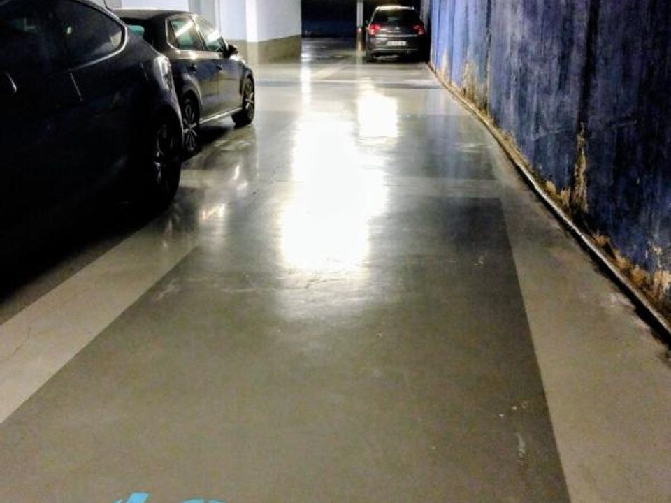 Espai d'estacionament a Paris, Paris - foto 2