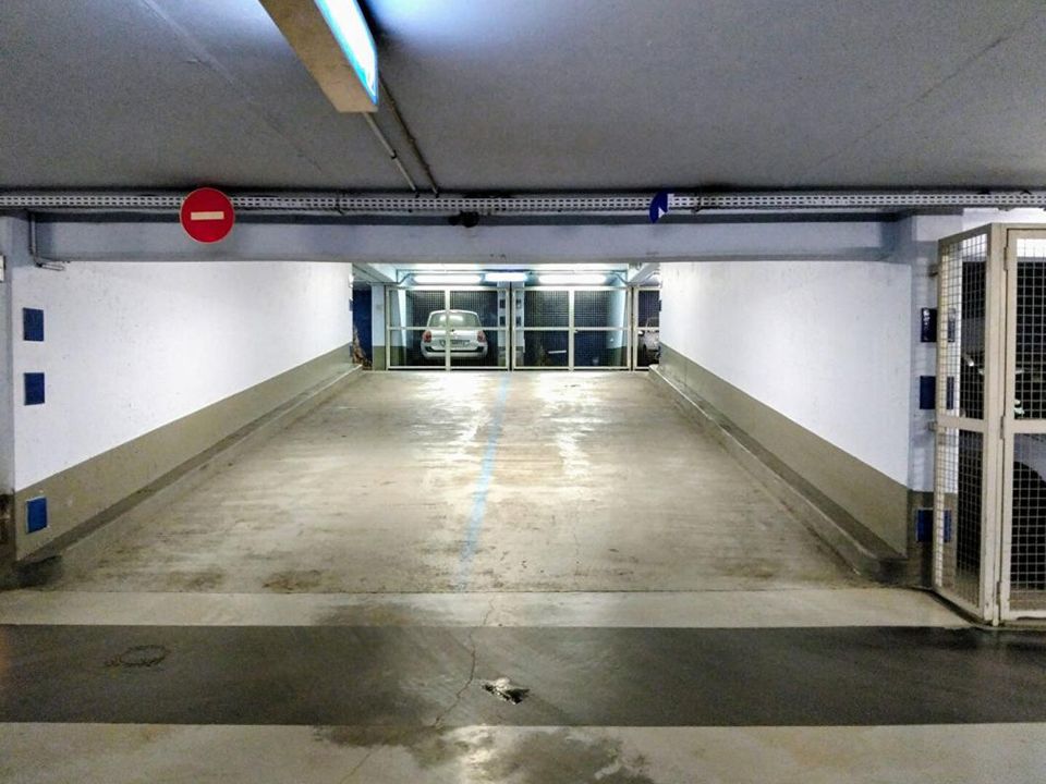 Espai d'estacionament a Paris, Paris - foto 5