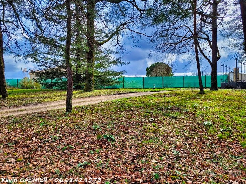 Terreno en Dirac, Charente - foto 1